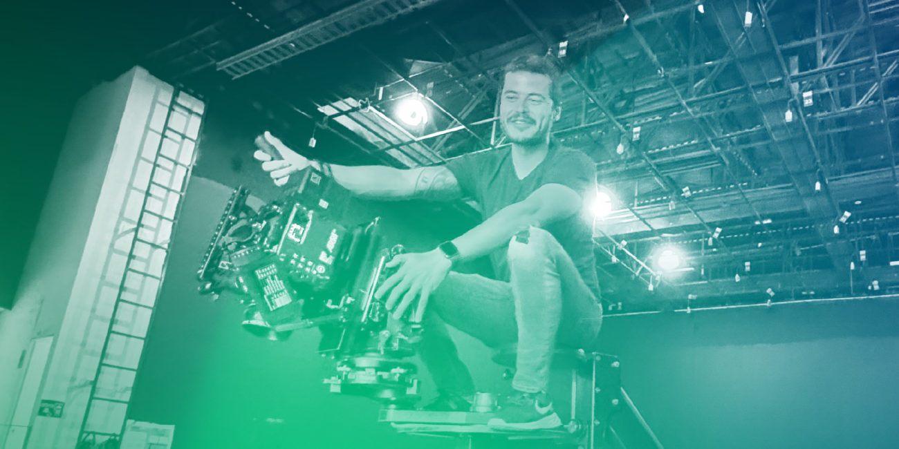 Antonio Sáizar, a proud Tapatío, director and entrepreneur with 15 years of experience in visual innovation, product innovation, and creative advertising. He leads brand development at Aurea.